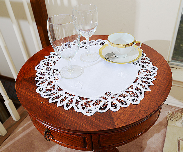 Battenburg Lace Round Placemats & Doilies